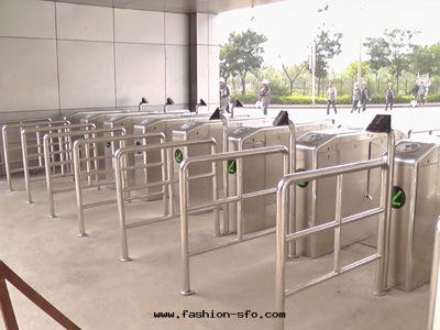 智能(néng)門(mén)禁系(xì)统