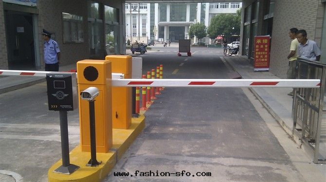 智能(néng)停車场(chǎng)系(xì)统 智能(néng)停車场(chǎng)系(xì)统